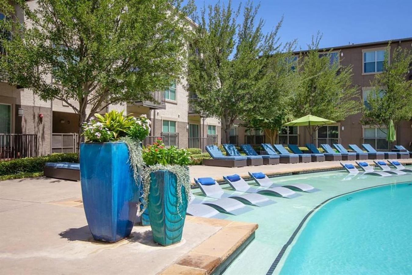 Landing At North - 2 Bedrooms In Valley Ranch Apartment *